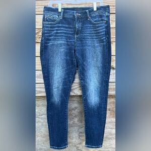 Buckle Black Skinny Ankle Distressed Jeans Size 30/12 Fit 53